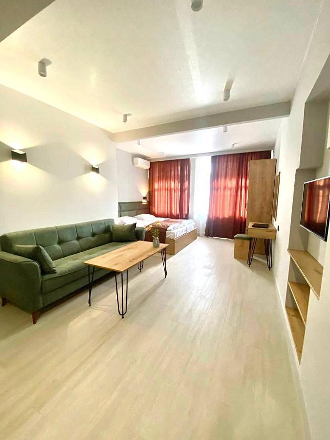 Апарт-Отель Nine Rooms Jereván Kültér fotó